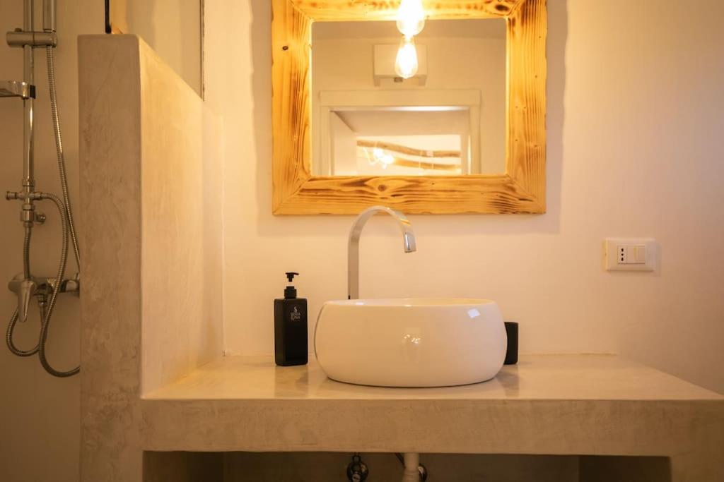 Sestaluna - Trulli Con Piscina Privata *