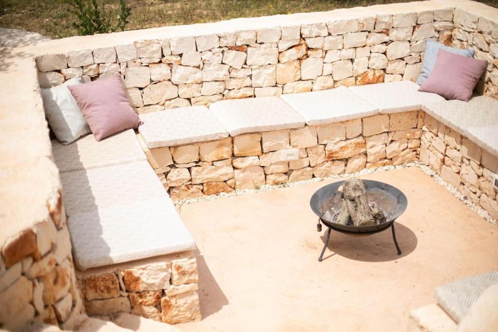 Sestaluna - Trulli Con Piscina Privata
